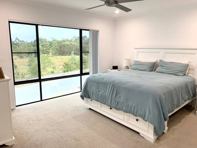 PalmView Paradise – Family Friendly Home gallery image 4