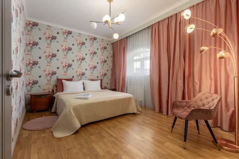 City heart, space, loft view, free parking