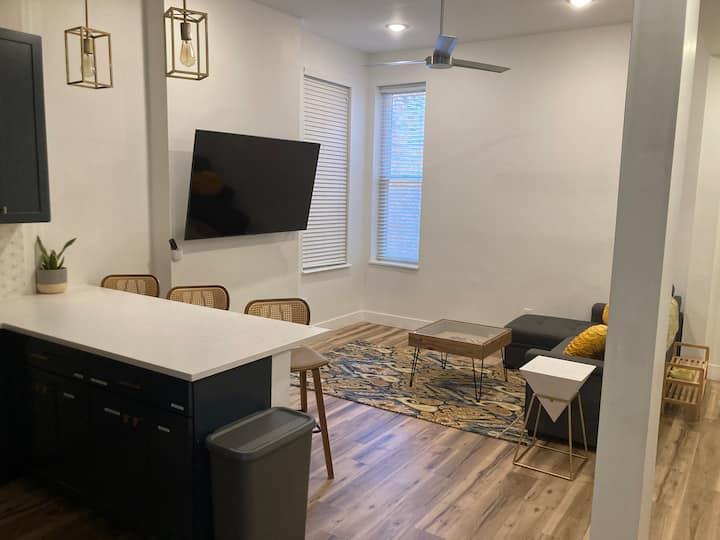 Private 3br Findlay Market Apt 1 - Cincinnati, OH