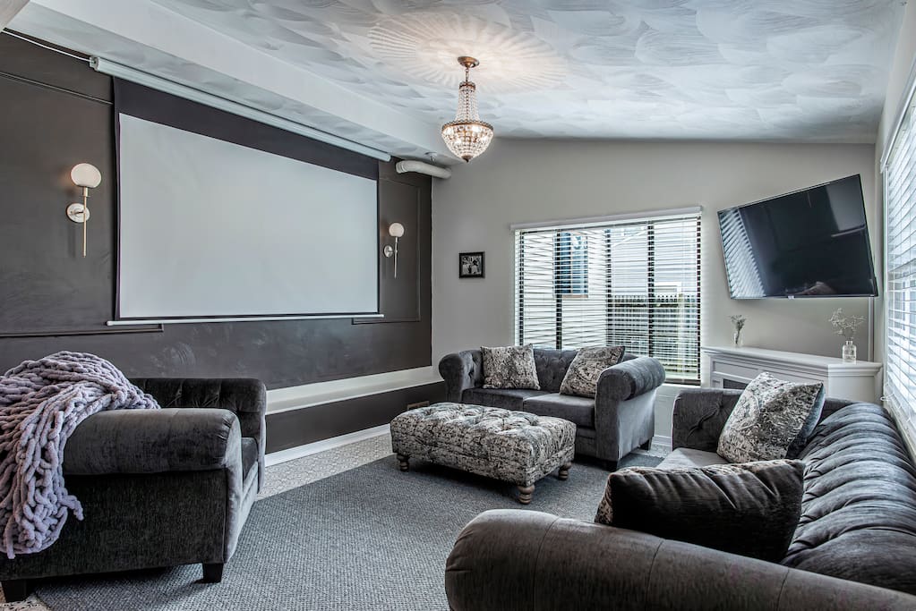 Luxe Deerfield Cape w/Bar & Theatre