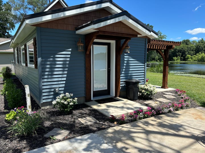 The Cozy Cottage by the Lake - Tiny houses for Rent in Howe, Indiana ...