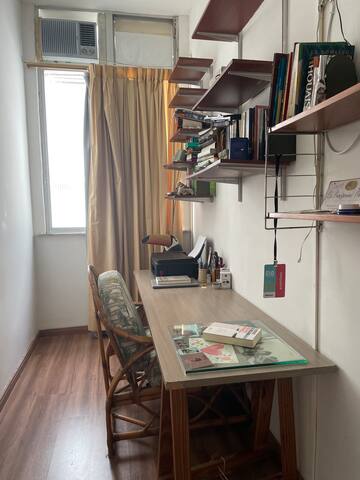 Conforty and cozy in Flamengo gallery image 4