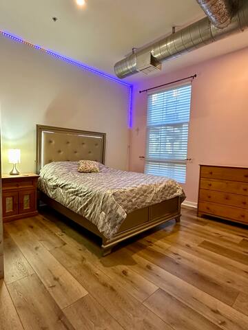 Designer Loft in Playa Vista gallery image 4