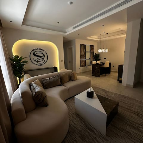 Sachi Stays U (Cinema Room)