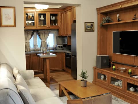 Top performing Airbnb: Fleeville Vicky's Apartment in Njësia Bashkiake Nr. 5