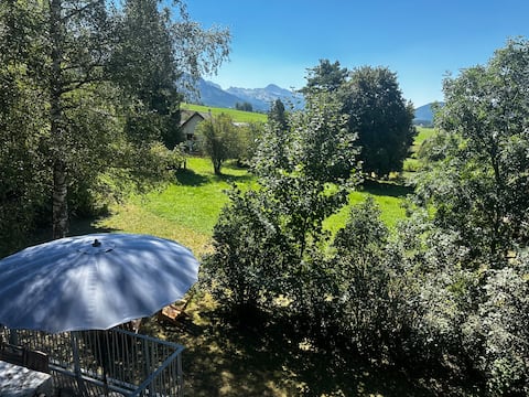 Chalet Lans-en-Vercors, green setting
10 people