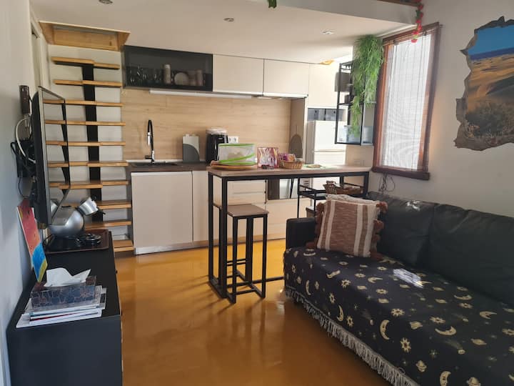 מטבח אמריקאי עם סלון 150 ס"מ וספה נפתחת