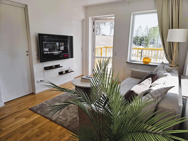 Modern Apt With Workspace, Balcony - Stockholm