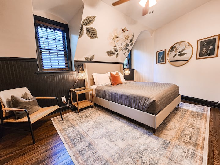 クイーンベッドルーム2