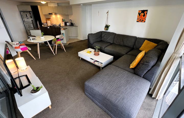 Luxury 2-bedroom Apartment | 33rd Floor City Views - Brisbane