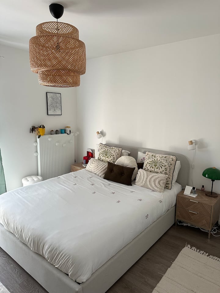 Schlafzimmer 1