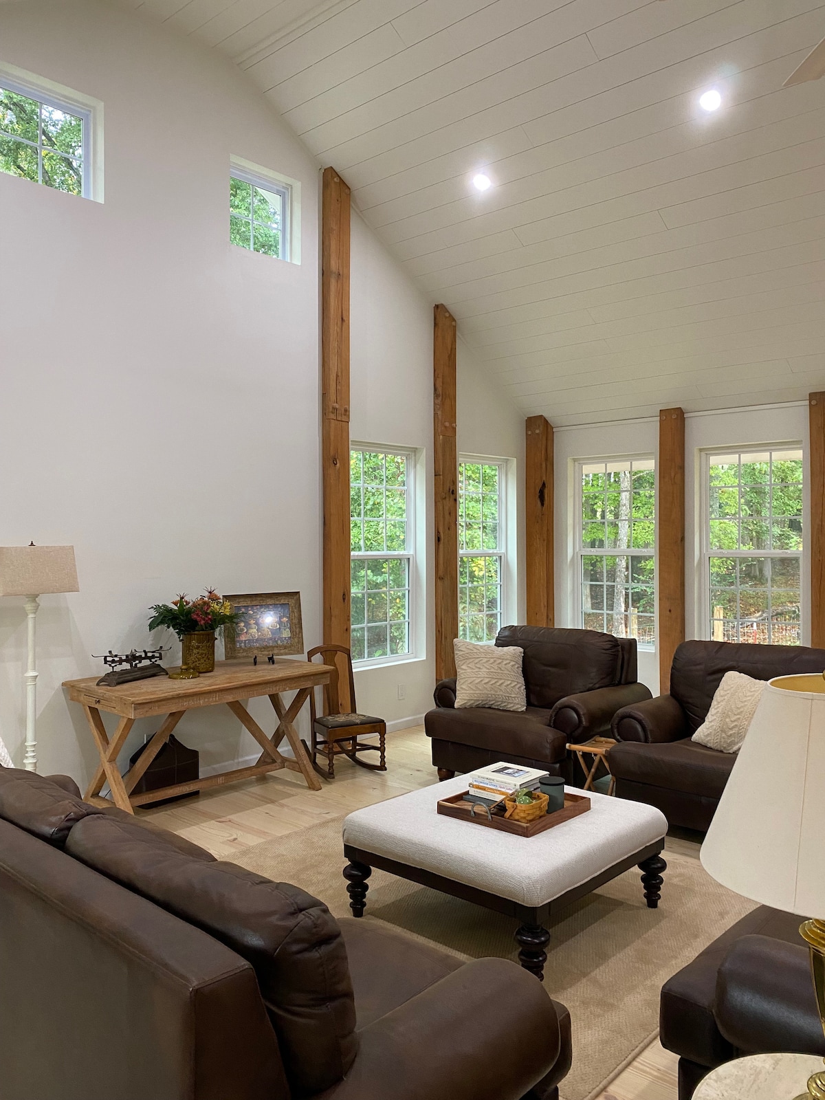 Large Farmhouse- perfect for families