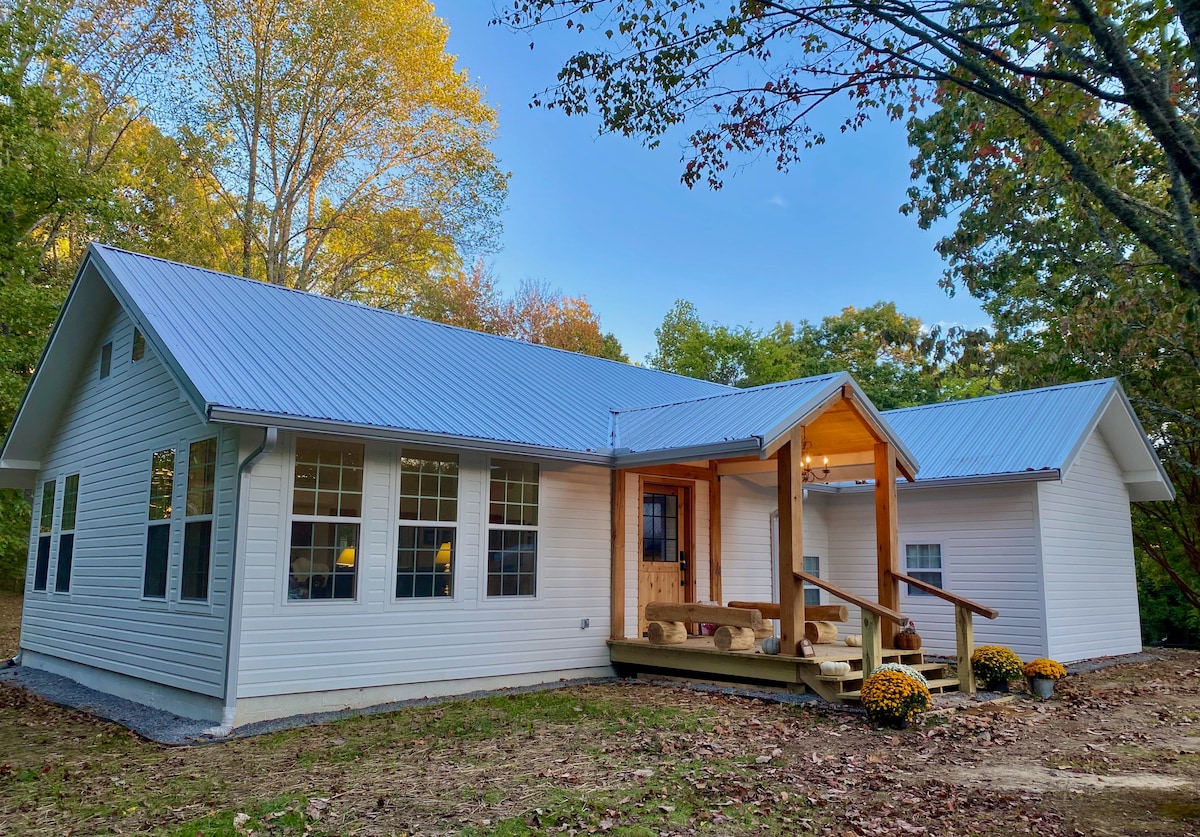 Large Farmhouse- perfect for families