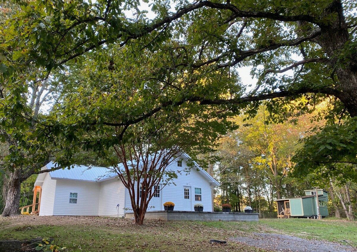 Large Farmhouse- perfect for families