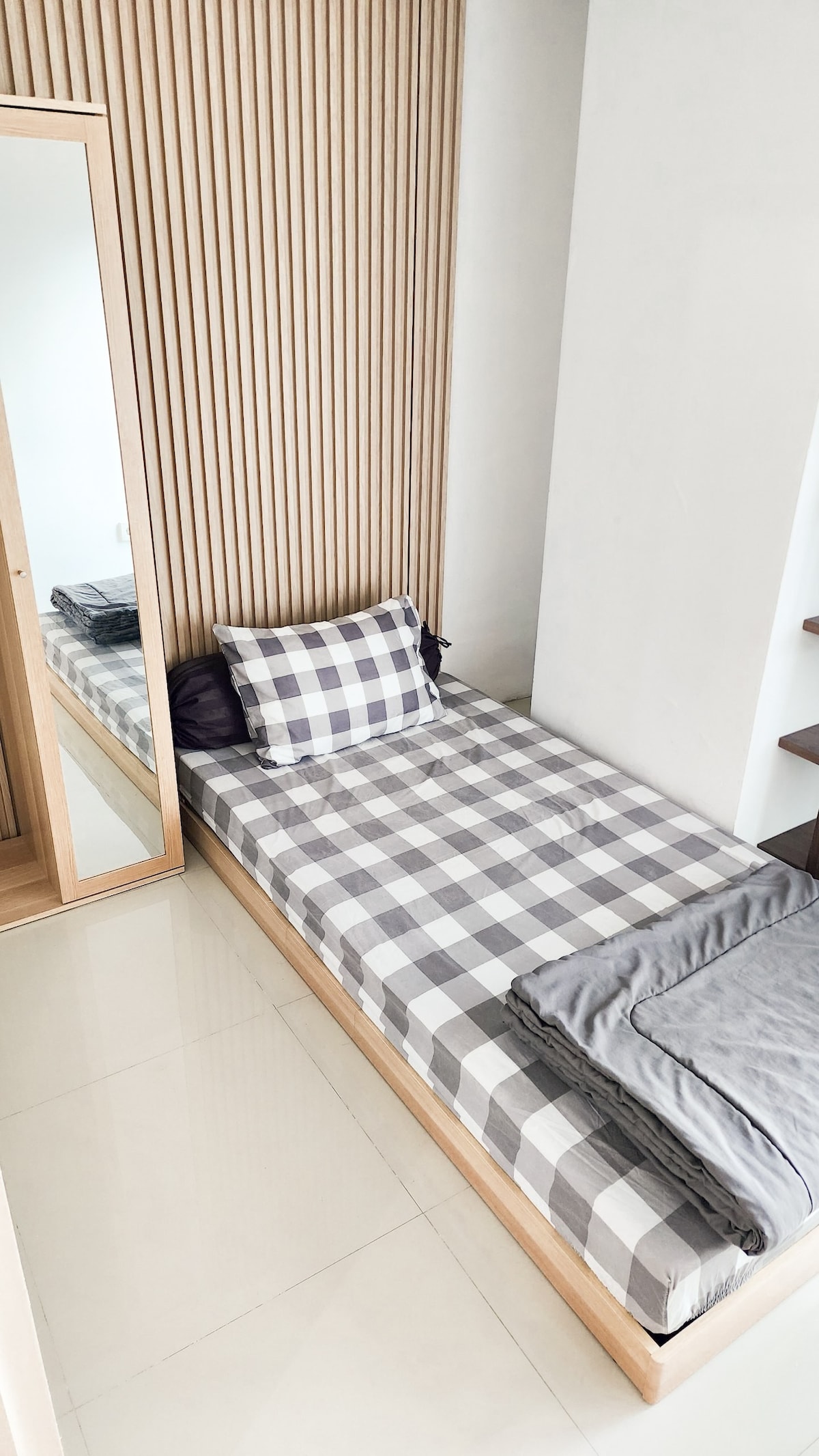 床鋪尺寸100x200，可欣賞SURAMADU景觀！