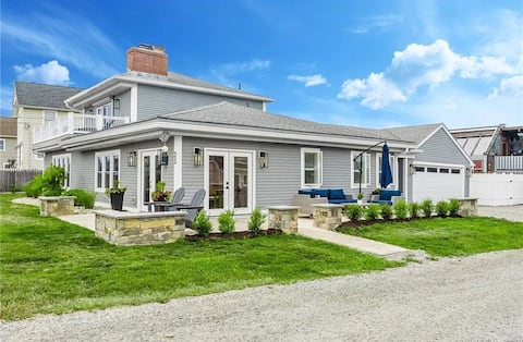 Red Bird Waterfront Home. Dock available extra!