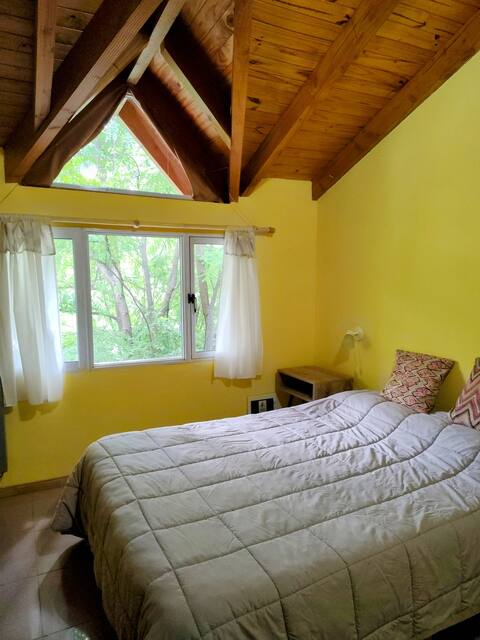 Centrally located apartment overlooking the mountain range