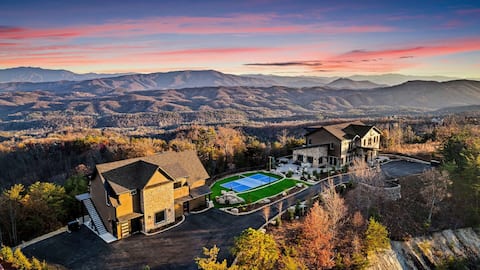 Majestic Paradise ~ Pickleball ~ Pool ~ Mtn Views