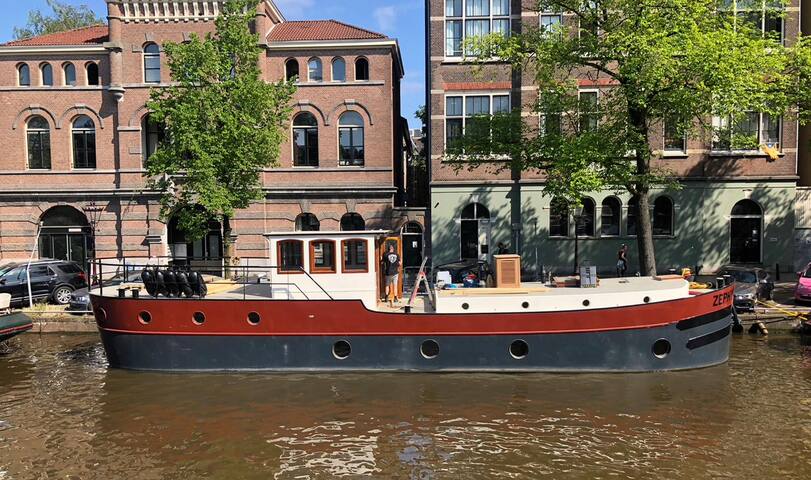 Amsterdam Houseboat gallery image 5