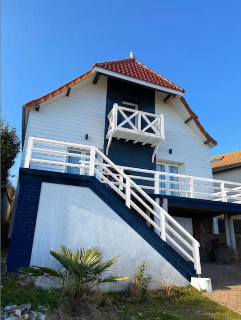 Charming beach house 50 m away
