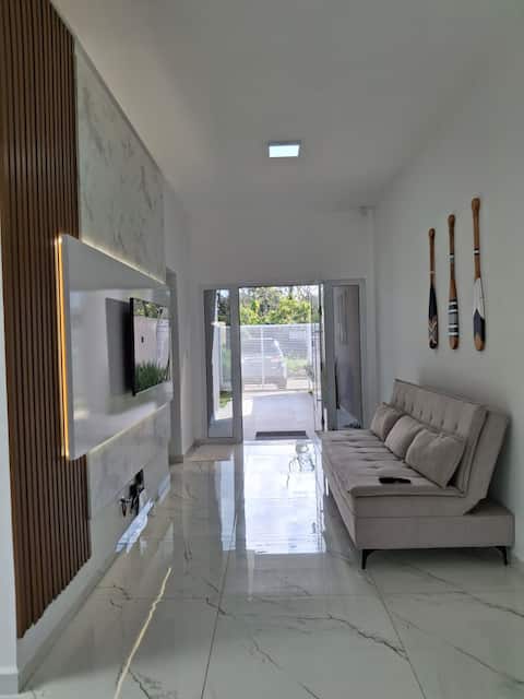 Imóvel de sucesso: House with Heated Pool, Rooms with Air-Conditioning em Guaratuba