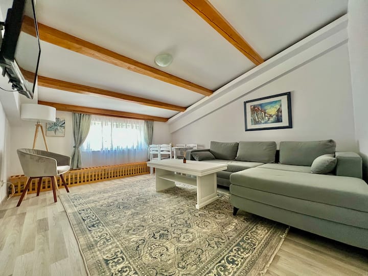 Parc Vatra Dornei 2 - Familii, Cupluri şI Grupuri - Comuna Dorna-Arini