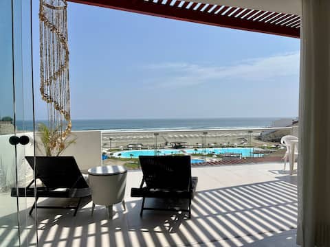 Vista Honda: Oceanfront Apartment Lima Peru