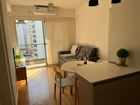 Top Airbnb: Comfortable, bright, gym, pool, River stadium in Núñez