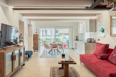 Elegant 2BR: River & Castle Views in Trentino