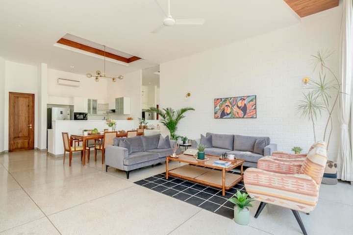 Living room image 3