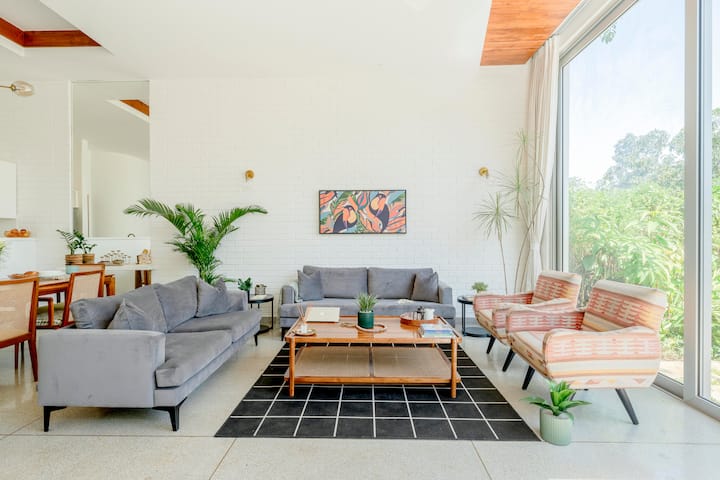 Living room image 2
