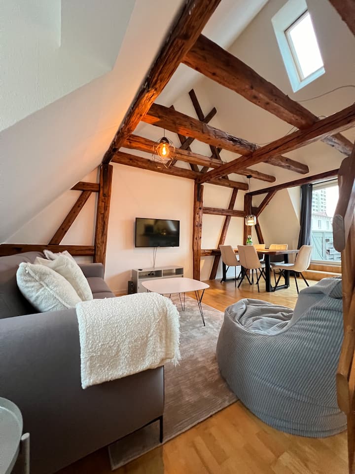 LudwigsHome: Central | 80sqm | Air conditioning | SmartTV