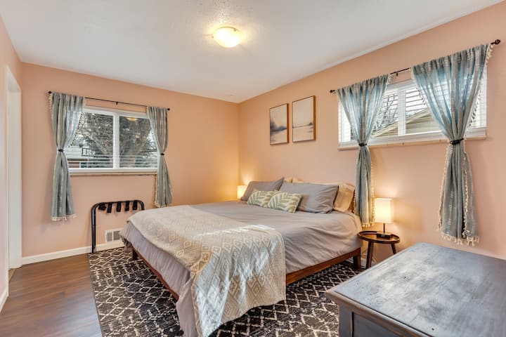 Get a great night's sleep in the cozy king-sized bed in the Zen-filled master bedroom.