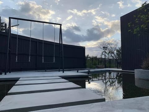 Jimi - Private Building