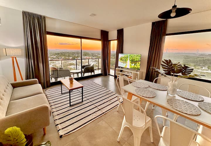 Centrally located apartment with panoramic views