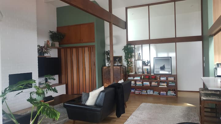 Mid-century Apartment Opposite  Howick Beach. - Beachlands