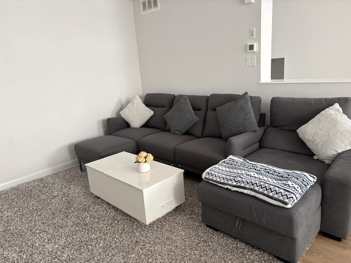 Urban Retreat In Kanata Tech Hub - Kanata