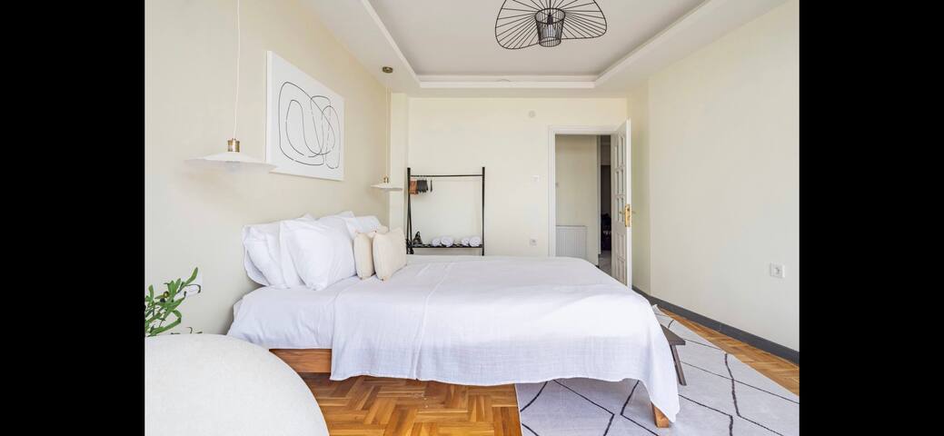 Cihangir Flat w/ Bosphorus View gallery image 4