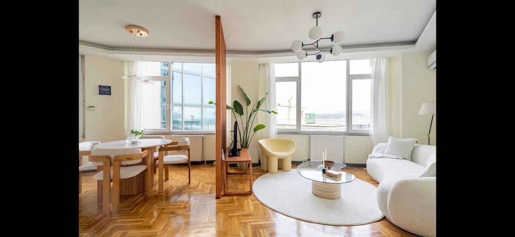 Cihangir Flat w/ Bosphorus View