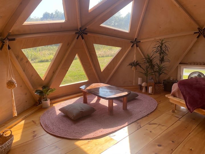 3 Boulders Dome At Newglampshire - New Hampshire