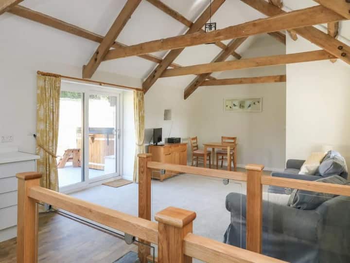 The Parlour With Ensuite, Hot Tub & Garden + Pets - Saint Dogmaels