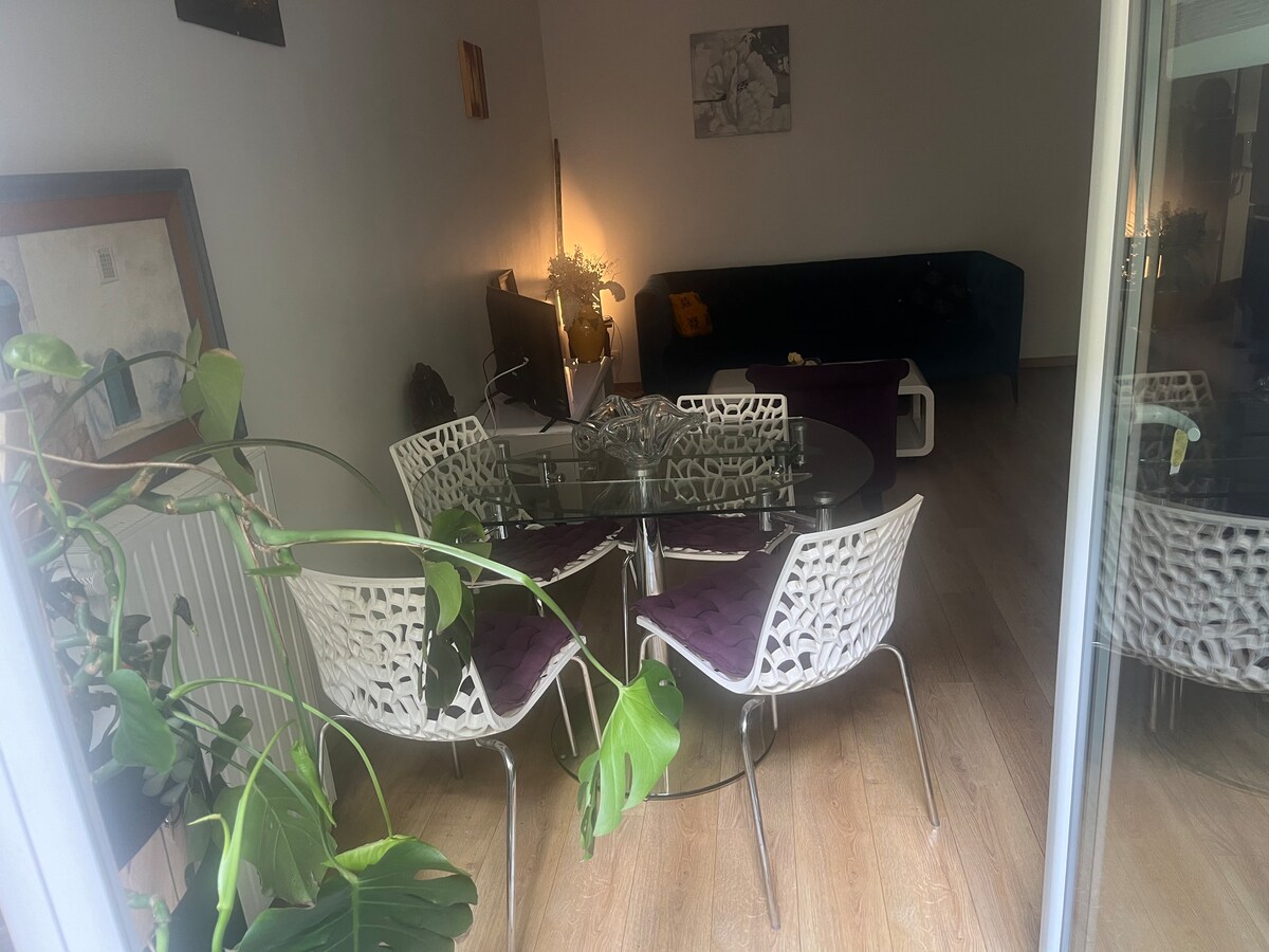 Successful Airbnb property: Apparently pleasant and quiet in épinay Sur Seine