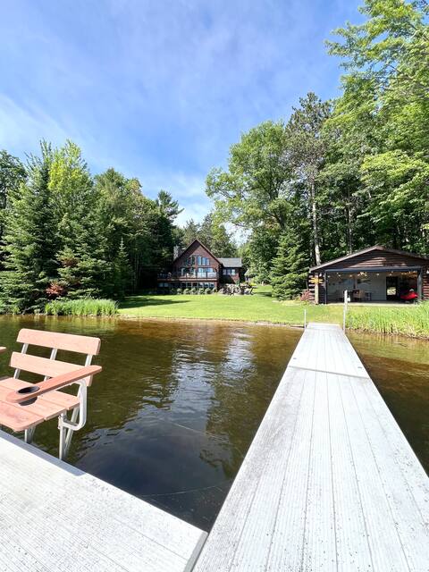 On MW Chain of Lakes! Sandy frontage! Boathouse!