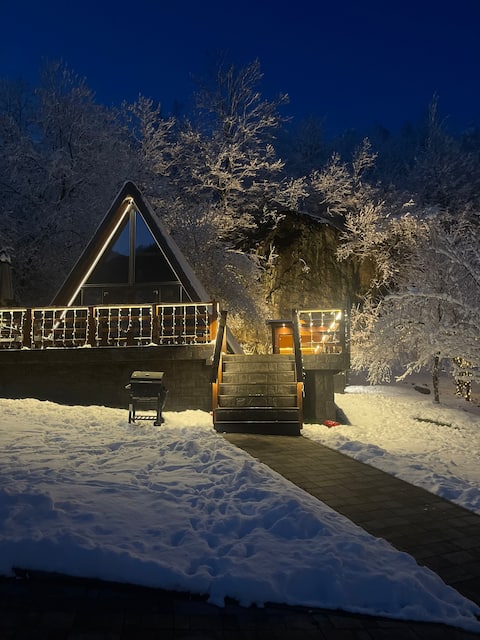 Santa's Valley - Cozy A Frame