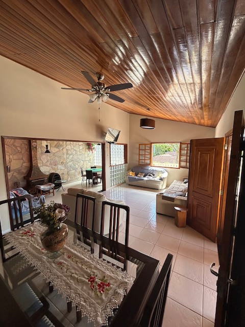 Top Airbnb: Chácara Canto do Sabiá Spectacular in Mairinque