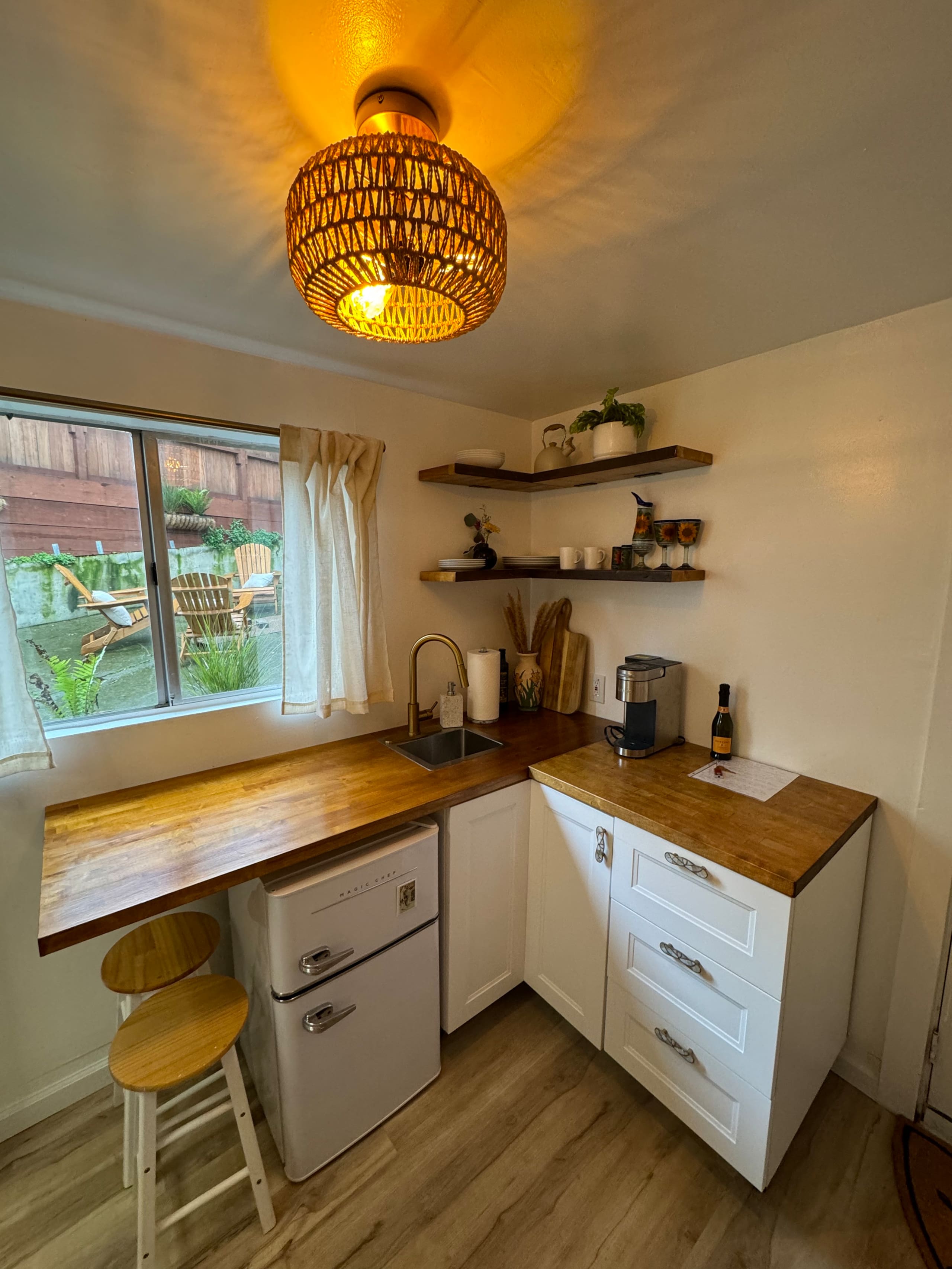 Cozy Piedmont-Border Bungalow with Fireplace - Photo 7