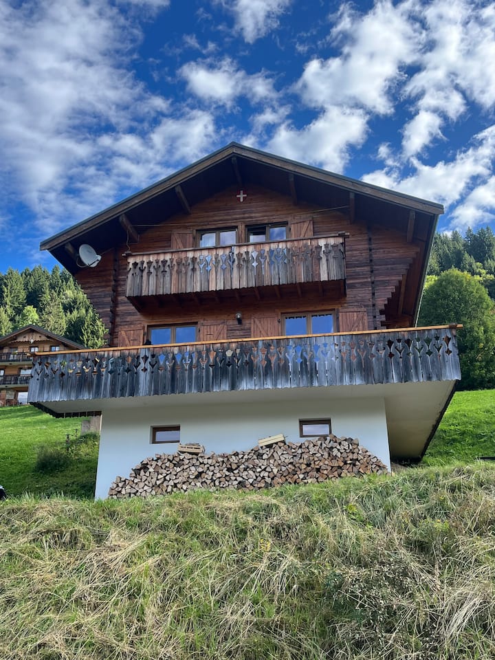 Spacious Chalet In Châtel For 10 With Great Views - Châtel