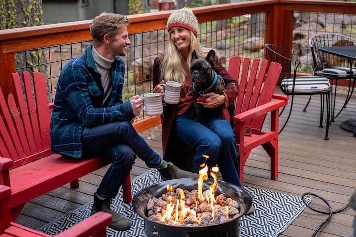 Walk To Beach, Dogs Ok,  Hot Tub -Salty Bear Cabin - Lake Tahoe