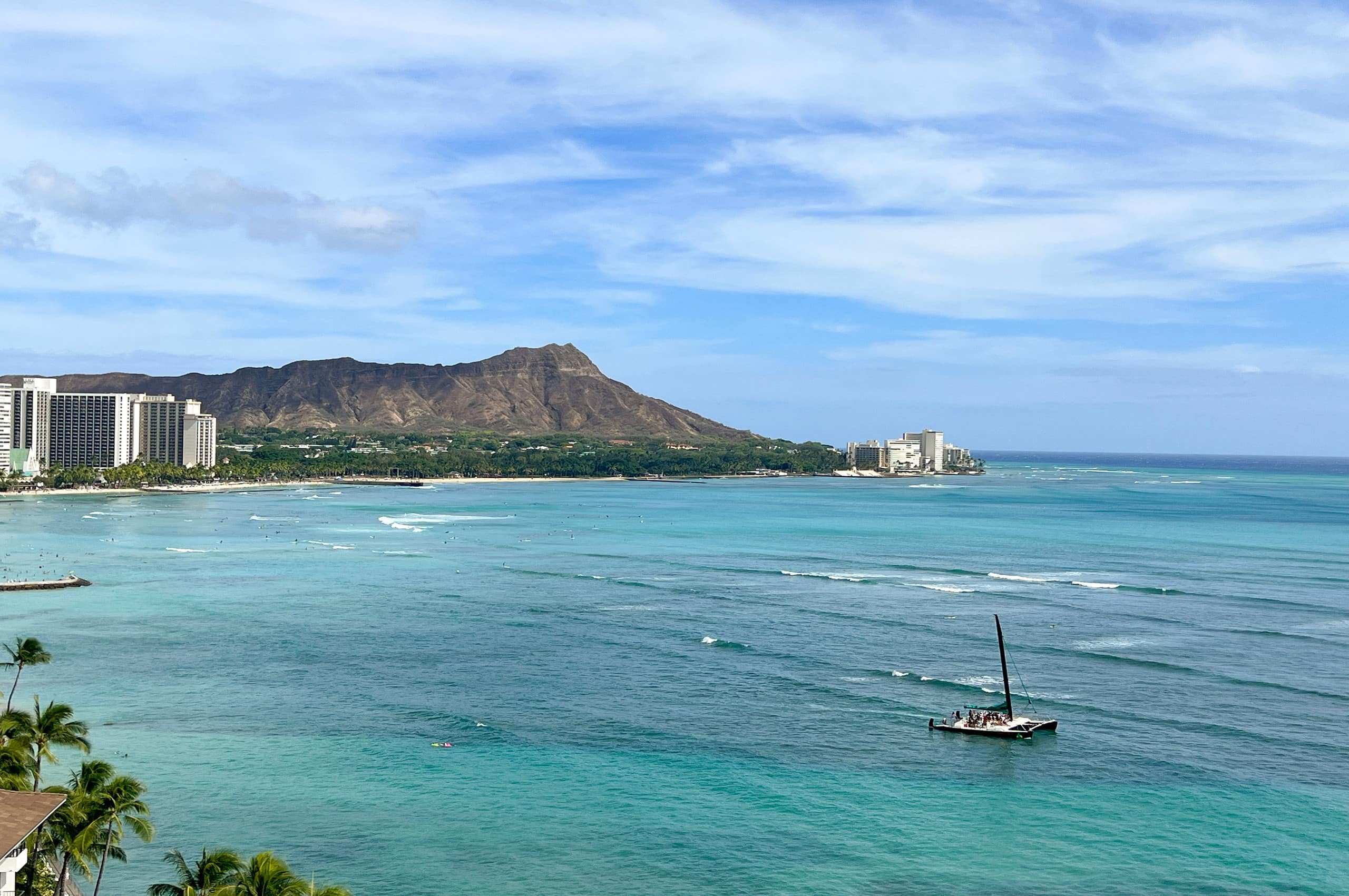 Condo in Honolulu · ★4.74 · 2 bedrooms · 4 beds · 2 private baths - Image 33