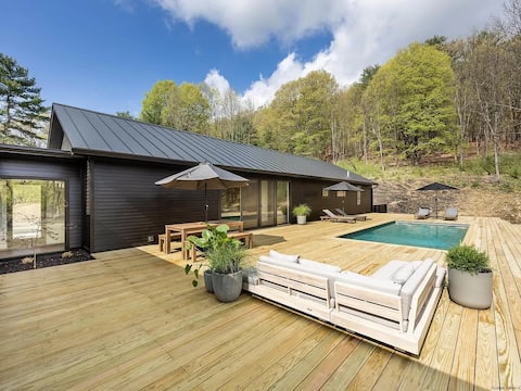 Newly Built Private Home & Pool